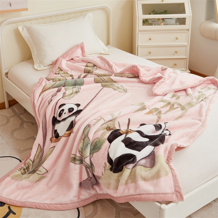 91家纺网 家纺一手货源 找家纺 凯轩毛毛毯毯子网销专供 2024新款双层学生云毛毯毯子 熊宝-粉