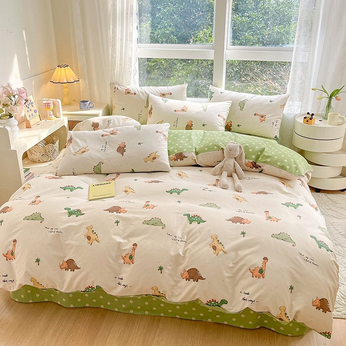 91家纺网 家纺一手货源 找家纺 麦伦家居 2024全棉斜纹13372小清新碎花卡通系列四件套 蜡笔恐龙