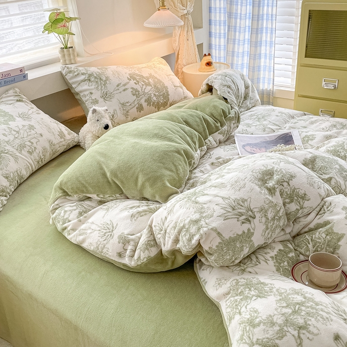 91家纺网 家纺一手货源 找家纺 雅居纺家纺 2024新款高克重印花牛奶绒四件套 幻境-绿