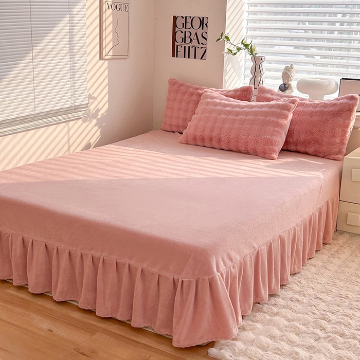 91家纺网 家纺一手货源 找家纺 欧冠家纺 2024秋冬新款纯色泡泡绒和七彩泡泡床裙款四件套 泡泡-甜心粉