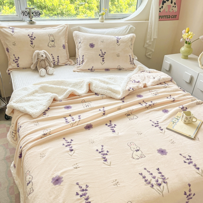 91家纺网 家纺一手货源 找家纺 沐慕 2024新款AB版牛奶绒拼羊羔绒毛毯毯子 毛毯-紫兔花香