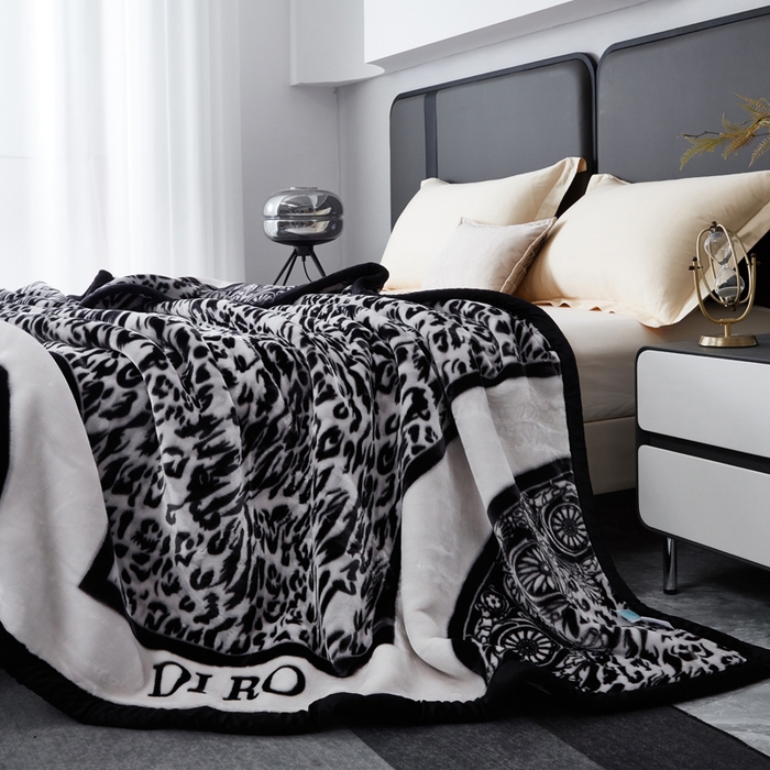 91家纺网 家纺一手货源 找家纺 凯轩毛毛毯毯子网销专供 2024新款新中式大版印花双层云毛毯毯子 野兽派