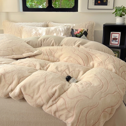 91家纺网 家纺一手货源 找家纺 （总）昊川2025新款高克重330g兔毛仿皮草超奢3D立体浮雕绒四件套9斤