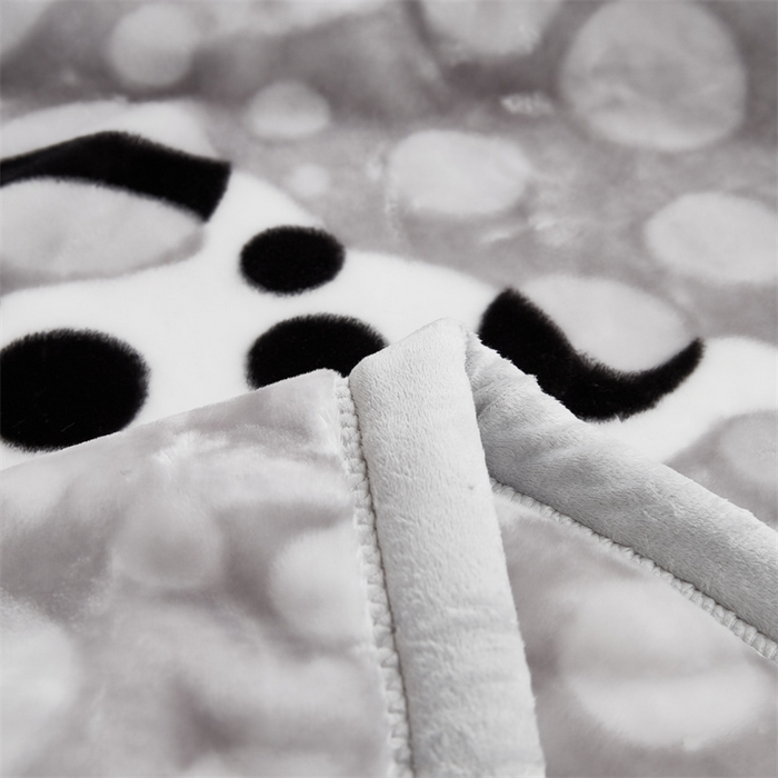 91家纺网 家纺一手货源 找家纺 凯轩毛毛毯毯子网销专供 2024新款双层学生云毛毯毯子 斑点狗-灰