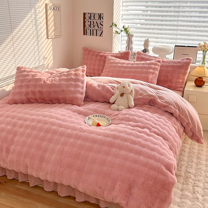 91家纺网 家纺一手货源 找家纺 欧冠家纺 2024秋冬新款纯色泡泡绒和七彩泡泡床裙款四件套 泡泡-甜心粉