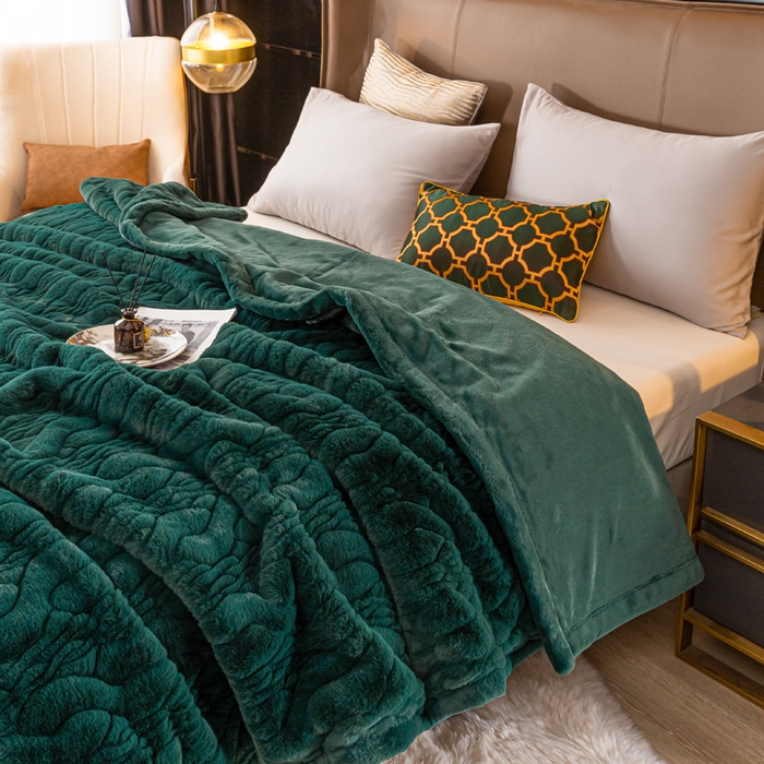 91家纺网 家纺一手货源 找家纺 凯轩毛毛毯毯子网销专供 2024新款精品仿裘皮毛毯毯子 墨绿