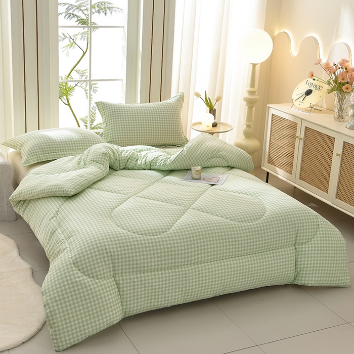 91家纺网 家纺一手货源 找家纺 圣楚家纺 2024新款绗缝保暖印花冬被 绿小格