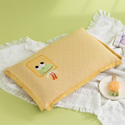 91家纺网 家纺一手货源 找家纺 （总）织布人 2024新款荞麦枕全棉卡通贴布绣多巴胺色系儿童学生宿舍荞麦枕头