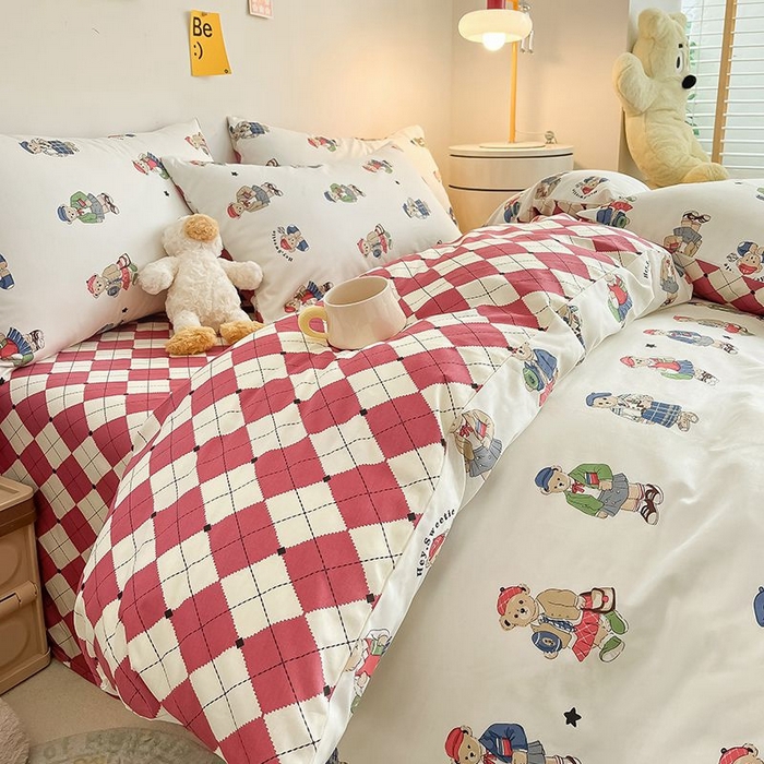 91家纺网 家纺一手货源 找家纺 麦伦家居 2024全棉斜纹13372小清新碎花卡通系列四件套 漫步小熊