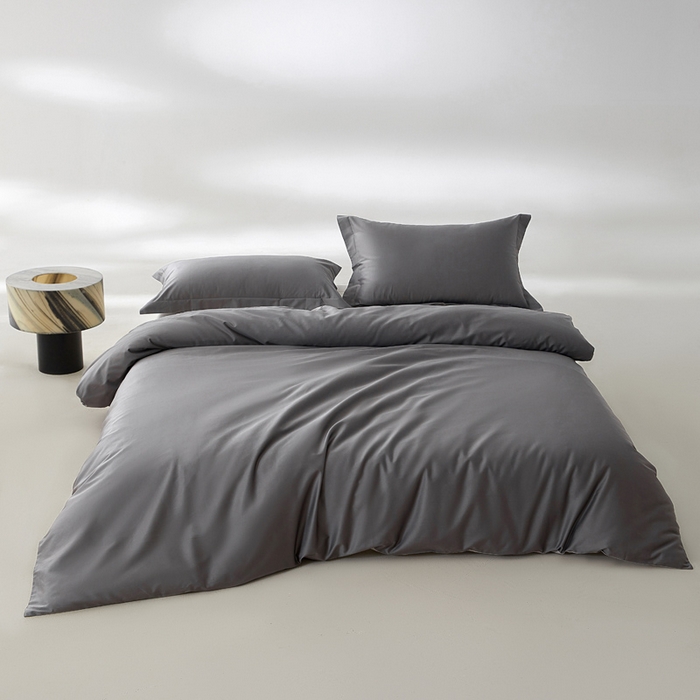 91家纺网 家纺一手货源 找家纺 轩和家居 2024新款简约纯色50s长绒棉贡缎四件套 梦境灰