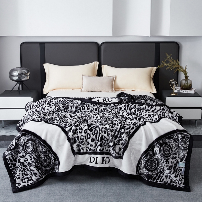 91家纺网 家纺一手货源 找家纺 凯轩毛毛毯毯子网销专供 2024新款新中式大版印花双层云毛毯毯子 野兽派