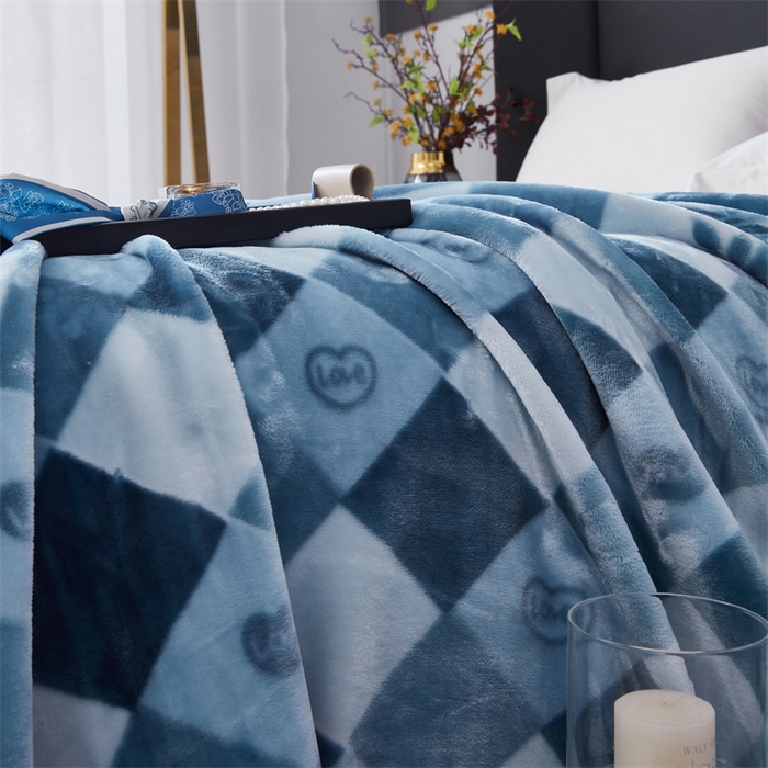 91家纺网 家纺一手货源 找家纺 凯轩毛毛毯毯子网销专供 2024新款A类双层云毛毯毯子 方格