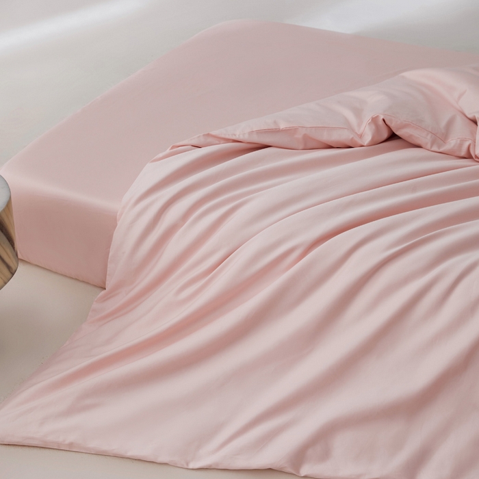 91家纺网 家纺一手货源 找家纺 轩和家居 2024新款简约纯色50s长绒棉贡缎四件套 夏恋粉