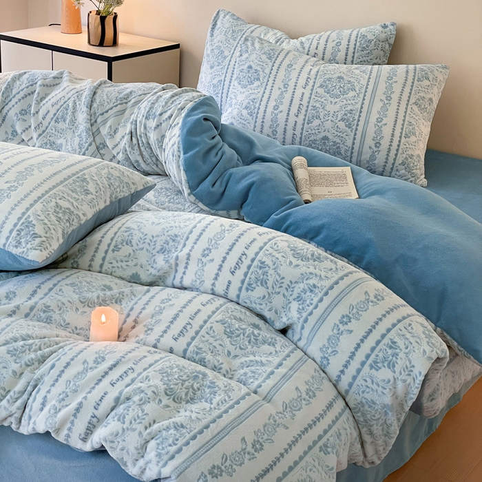 91家纺网 家纺一手货源 找家纺 雅居纺家纺 2024新款花卉雕花绒四件套 法式风情-蓝