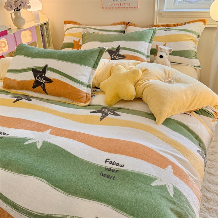 91家纺网 家纺一手货源 找家纺 名兮 2024新款卡通时尚风高克重牛奶绒四件套 繁星