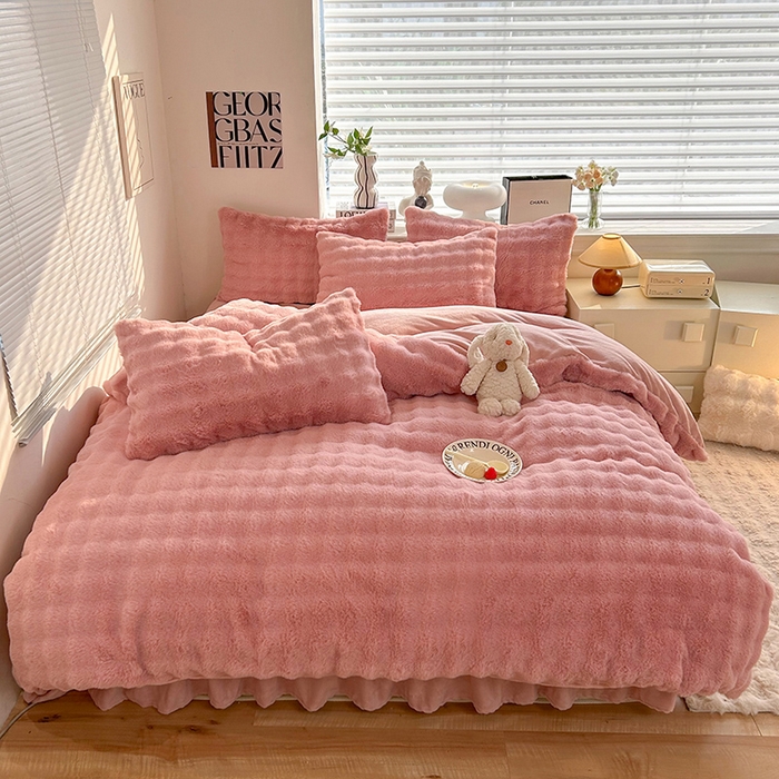 91家纺网 家纺一手货源 找家纺 欧冠家纺 2024秋冬新款纯色泡泡绒和七彩泡泡床裙款四件套 泡泡-甜心粉