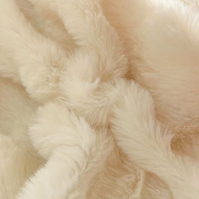 91家纺网 家纺一手货源 找家纺 欧冠家纺 2024秋冬新款纯色泡泡绒和七彩泡泡床裙款四件套 泡泡-奶白色