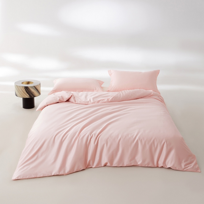 91家纺网 家纺一手货源 找家纺 轩和家居 2024新款简约纯色50s长绒棉贡缎四件套 夏恋粉