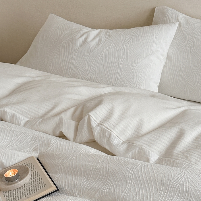 91家纺网 家纺一手货源 找家纺 梦享生活家居 2024新款全棉三层提花肌理纹系列四件套 提花树纹