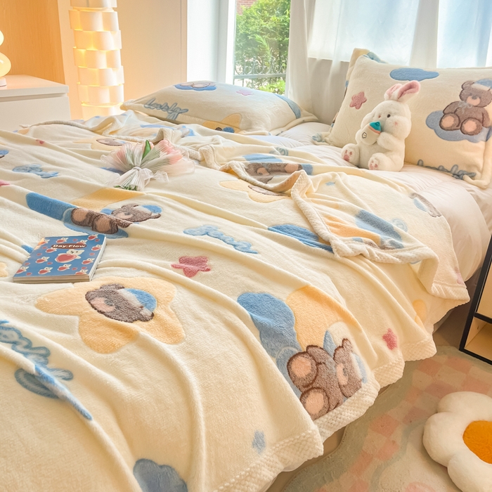 91家纺网 家纺一手货源 找家纺 沐慕 2024新款加厚雪花绒菠萝格宽幅包边毛毯 毛毯-可爱熊