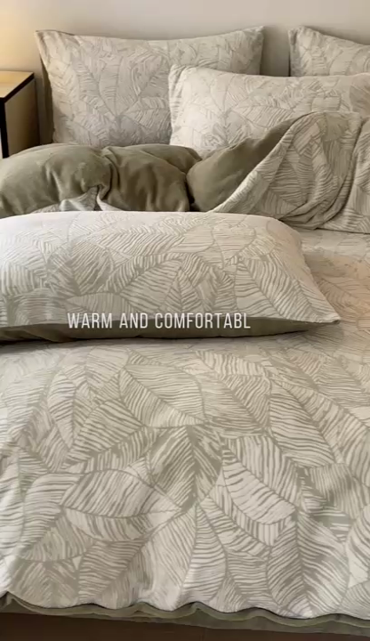 91家纺网 家纺一手货源 找家纺 雅居纺家纺 2024新款花卉雕花绒四件套 绿色树叶