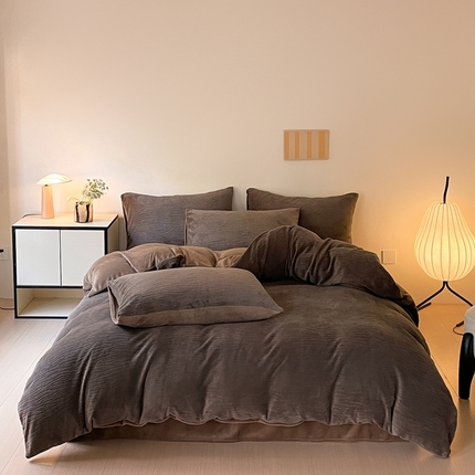 雅居纺家纺 2024新款简约风雕花绒四件套 威廉-咖