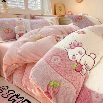 沐慕 2024新款卡通印花雪花绒四件套加厚牛奶绒四件套 草莓兔