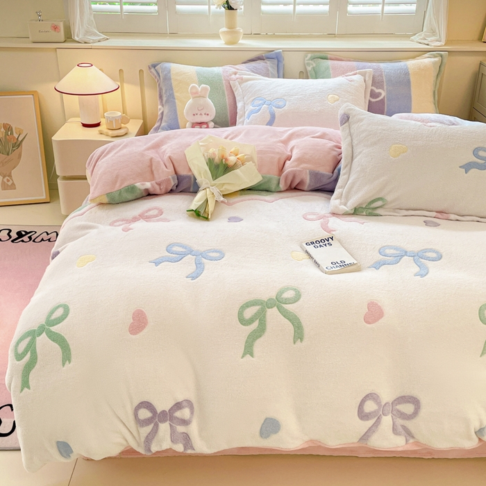 91家纺网 家纺一手货源 找家纺 沐慕 2024新款卡通印花雪花绒四件套加厚牛奶绒四件套 彩虹