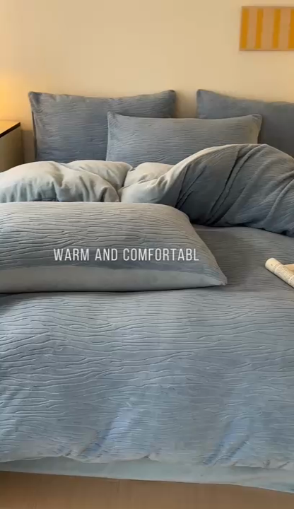 91家纺网 家纺一手货源 找家纺 雅居纺家纺 2024新款简约风雕花绒四件套 威廉-蓝色