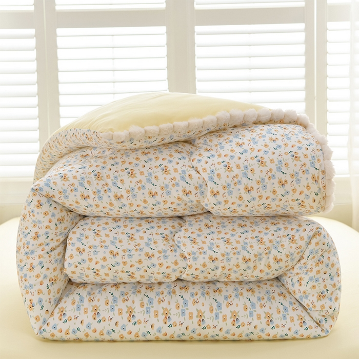 91家纺网 家纺一手货源 找家纺 圣楚家纺 2024新款加厚保暖云朵棉毛球冬被 春色恋曲