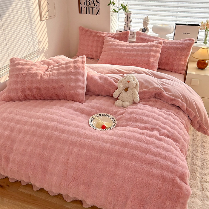 91家纺网 家纺一手货源 找家纺 欧冠家纺 2024秋冬新款纯色泡泡绒和七彩泡泡床裙款四件套 泡泡-甜心粉