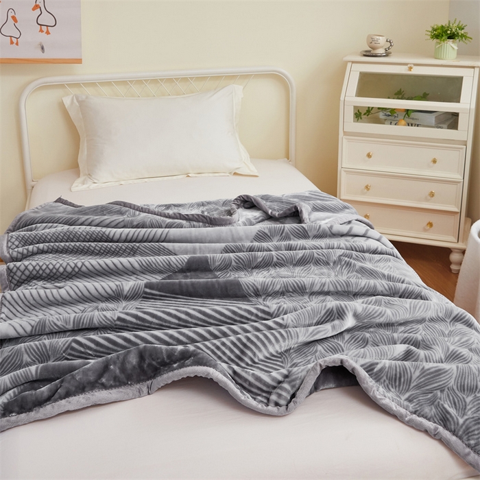 91家纺网 家纺一手货源 找家纺 凯轩毛毛毯毯子网销专供 2024新款双层学生云毛毯毯子 毛线缘