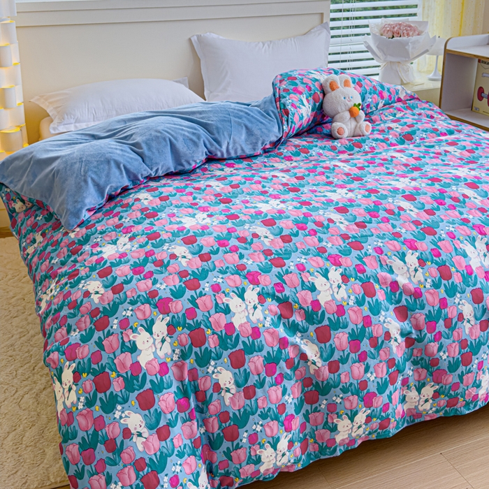 91家纺网 家纺一手货源 找家纺 清雅福 2024新款小清新ins棉加绒印花四件套系列-棉绒风格一 棉绒爱情兔