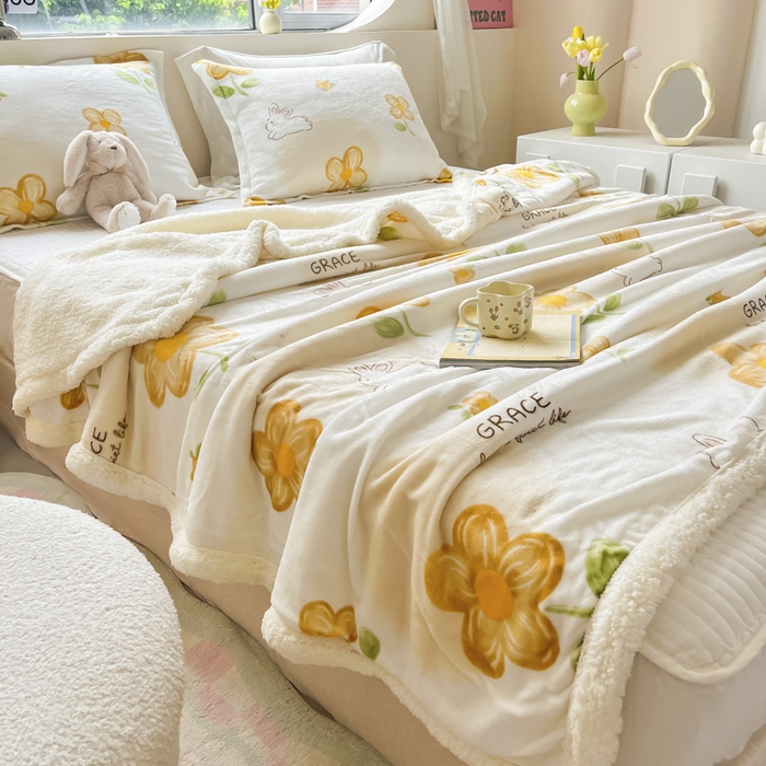 91家纺网 家纺一手货源 找家纺 沐慕 2024新款AB版牛奶绒拼羊羔绒毛毯毯子 毛毯-花漾兔