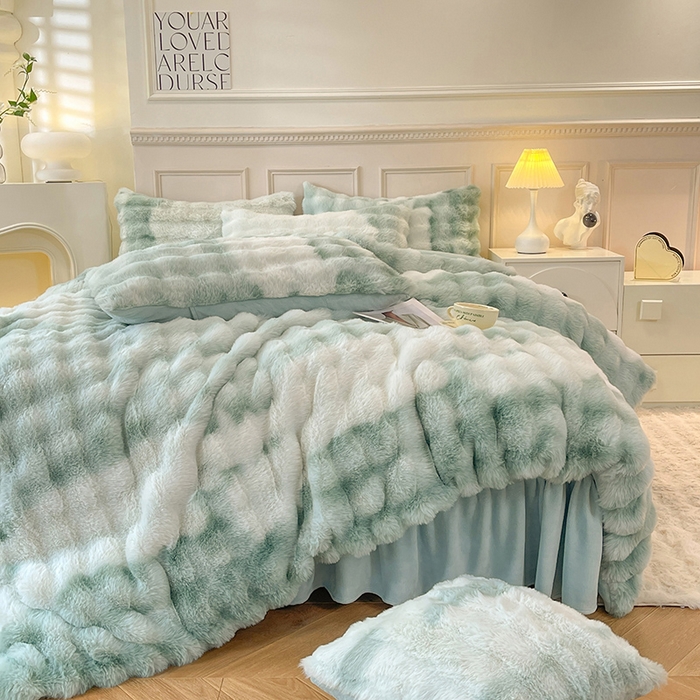 91家纺网 家纺一手货源 找家纺 欧冠家纺 2024秋冬新款纯色泡泡绒和七彩泡泡床裙款四件套 七彩-碧绿