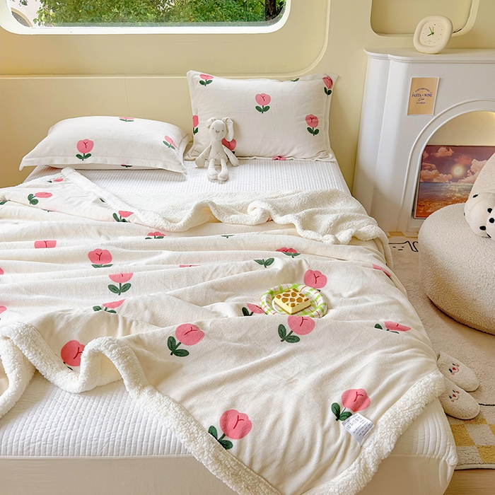 91家纺网 家纺一手货源 找家纺 沐慕 2024新款AB版牛奶绒拼羊羔绒毛毯毯子 毛毯-郁金香