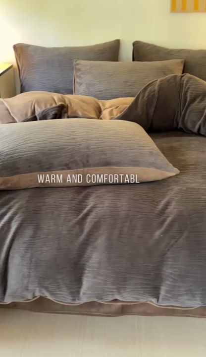 91家纺网 家纺一手货源 找家纺 雅居纺家纺 2024新款简约风雕花绒四件套 米兰-咖