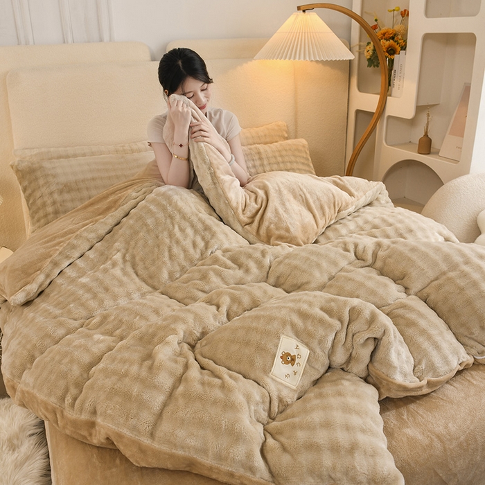 91家纺网 家纺一手货源 找家纺 卡迪亚家纺 2024新款亲肤舒适泡泡绒四件套 驼色