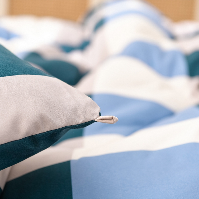 91家纺网 家纺一手货源 找家纺 圣楚家纺 2024新款绗缝保暖印花冬被 蓝大格