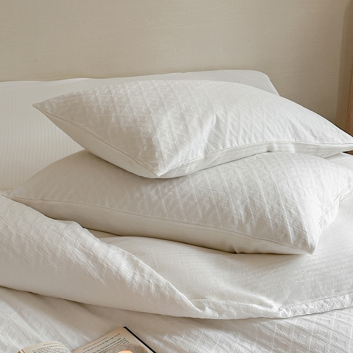 91家纺网 家纺一手货源 找家纺 梦享生活家居 2024新款全棉三层提花肌理纹系列四件套 提花格趣