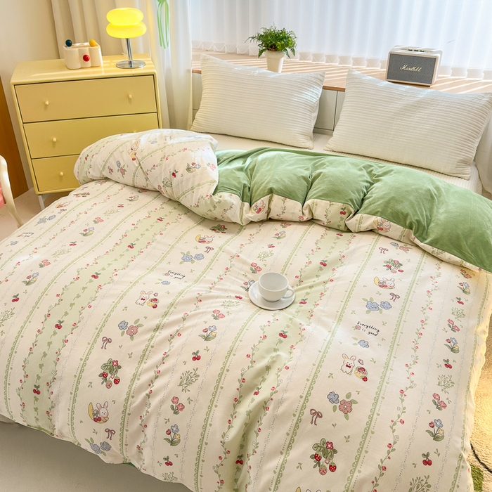 91家纺网 家纺一手货源 找家纺 清雅福 2024新款小清新ins棉加绒印花四件套系列-棉绒风格二 草莓兔