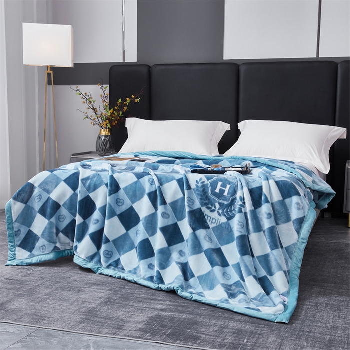 91家纺网 家纺一手货源 找家纺 凯轩毛毛毯毯子网销专供 2024新款A类双层云毛毯毯子 方格