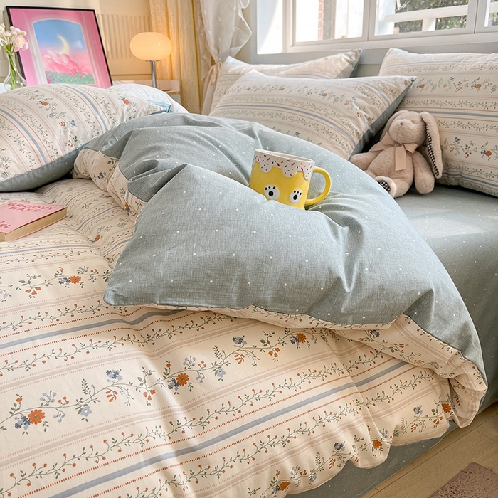 91家纺网 家纺一手货源 找家纺 麦伦家居 2024全棉斜纹13372小清新碎花卡通系列四件套 馥郁园-蓝