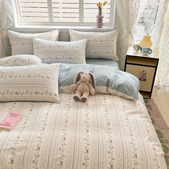 91家纺网 家纺一手货源 找家纺 麦伦家居 2024全棉斜纹13372小清新碎花卡通系列四件套 馥郁园-蓝