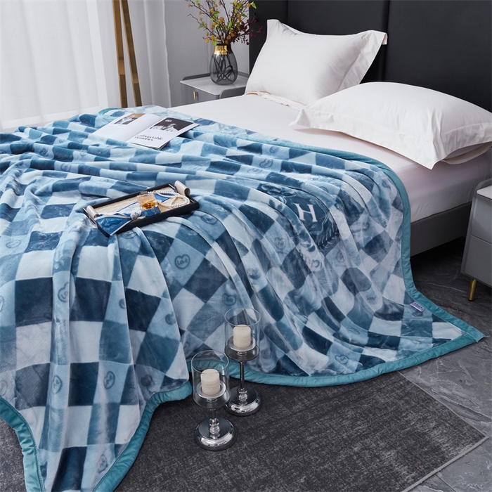 91家纺网 家纺一手货源 找家纺 凯轩毛毛毯毯子网销专供 2024新款A类双层云毛毯毯子 方格