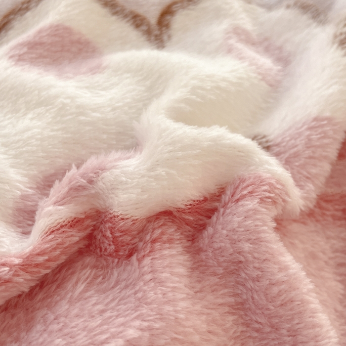 91家纺网 家纺一手货源 找家纺 沐慕 2024新款卡通印花雪花绒四件套加厚牛奶绒四件套 蛋糕兔