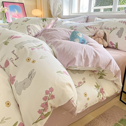 91家纺网 家纺一手货源 找家纺 麦伦家居 2024全棉斜纹13372小清新碎花卡通系列四件套 兰铃