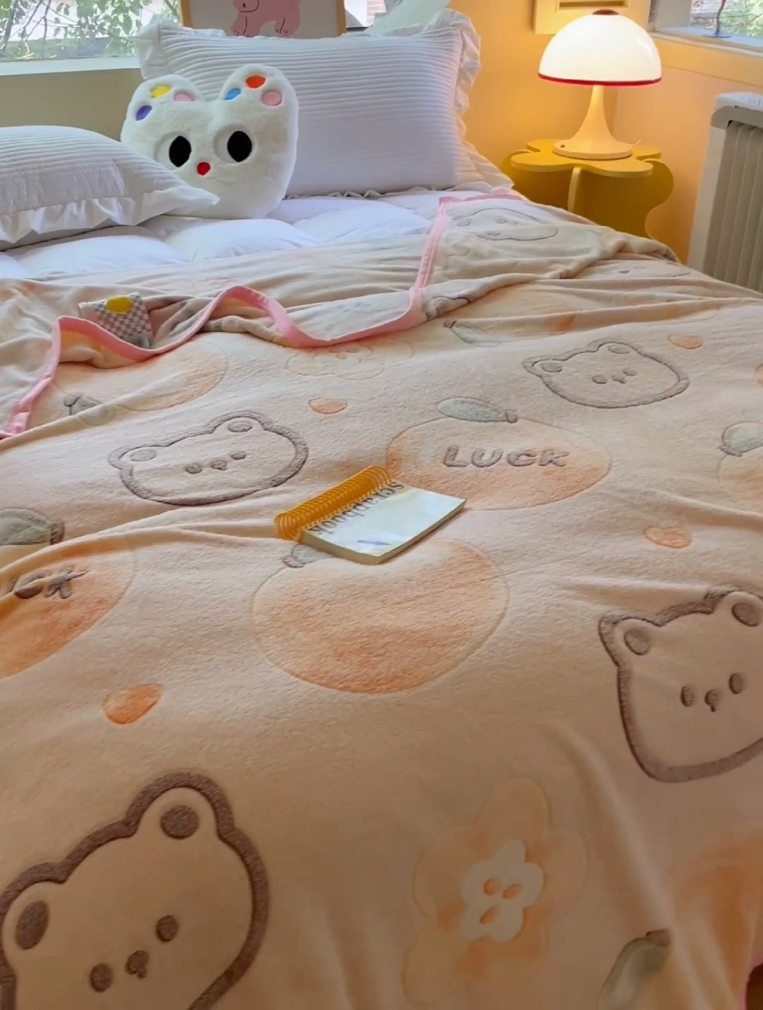 91家纺网 家纺一手货源 找家纺 慕尚家纺 2025新款高克重加厚雪花绒毛毯毯子 桔子熊