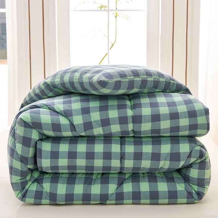 91家纺网 家纺一手货源 找家纺 圣楚家纺 2024新款绗缝保暖印花冬被 夜曲