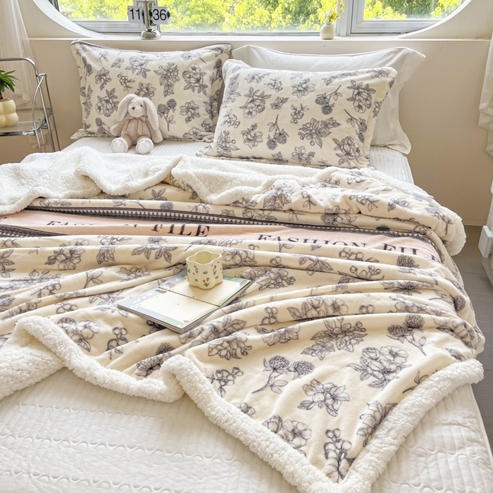 91家纺网 家纺一手货源 找家纺 沐慕 2024新款AB版牛奶绒拼羊羔绒毛毯毯子 毛毯-花艺